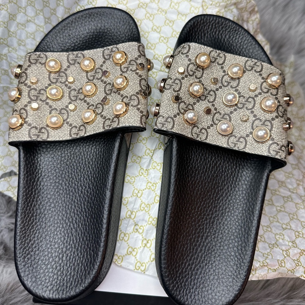 Gucci slides